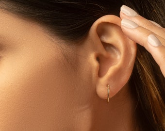 Pendientes de aro finos de oro macizo de 14 quilates / Pendientes de aro ligeros con cierre de clic / Para niñas, adolescentes y mujeres