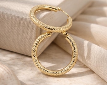 Pendientes de aro de oro macizo de 14 quilates con corte de diamante – Aros de oro texturizado – Pendientes ligeros para uso diario – Diseño italiano, 25 mm de diámetro