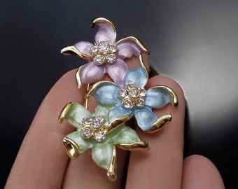 Vintage ENAMEL Pinwheel FLOWERS Brooch Clear RHINESTONES, Women's Floral Costume Jewelry