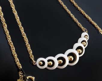 Collier vintage Crown TRIFARI : chaîne MOD en corde d'or en émail blanc, 1960s