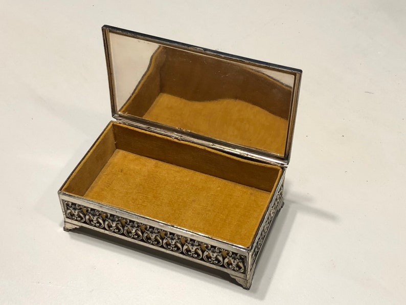 Old World\u201d Jewelry Box gold velvet lined with Victorian silk print on lid.