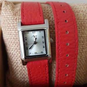 Women&#39;s watch, wristwatch with leather strap, women&#39;s wristwatch &quot;Luch&quot;
