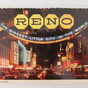 carte postale Reno Nevada vintage, carte postale Reno vintage inutilisée inutilisée, la plus grande petite ville, vieilles voitures, Reno la nuit Carte postale
