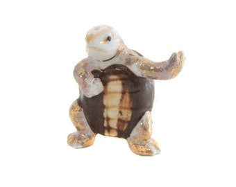 Small Vintage Turtle Figurine Single Salt Shaker, Ceramic Turtle, Gold Detail, Standing Sea Turtle Figurine, Turtle Vintage