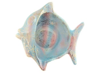 Cendrier de poisson vintage Plat de bibelot, Porte-bijoux, Porte-savon de poisson, Décor de salle de bain, Taches d’or de poisson rose bleu, Cendrier du milieu du siècle