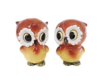 Owl Salt and Pepper Shaker Set, Vintage Japan Kitsch Owl, Owl Decor, Owl Figurines