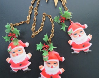Vintage Santa Ornament, Plastic Gold Bow 3 Santas on Chain, Vintage Santa Christmas Tree Ornament, Santa Christmas Wall Hanging Decoration