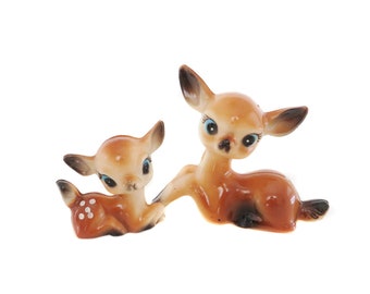 Vintage Plastic Deer Figurines, Retro Vintage Deer, Vintage Reindeer, Kitsch Deer, Mom and Baby Deer Fawn Figures, Hong Kong Deer Figurines