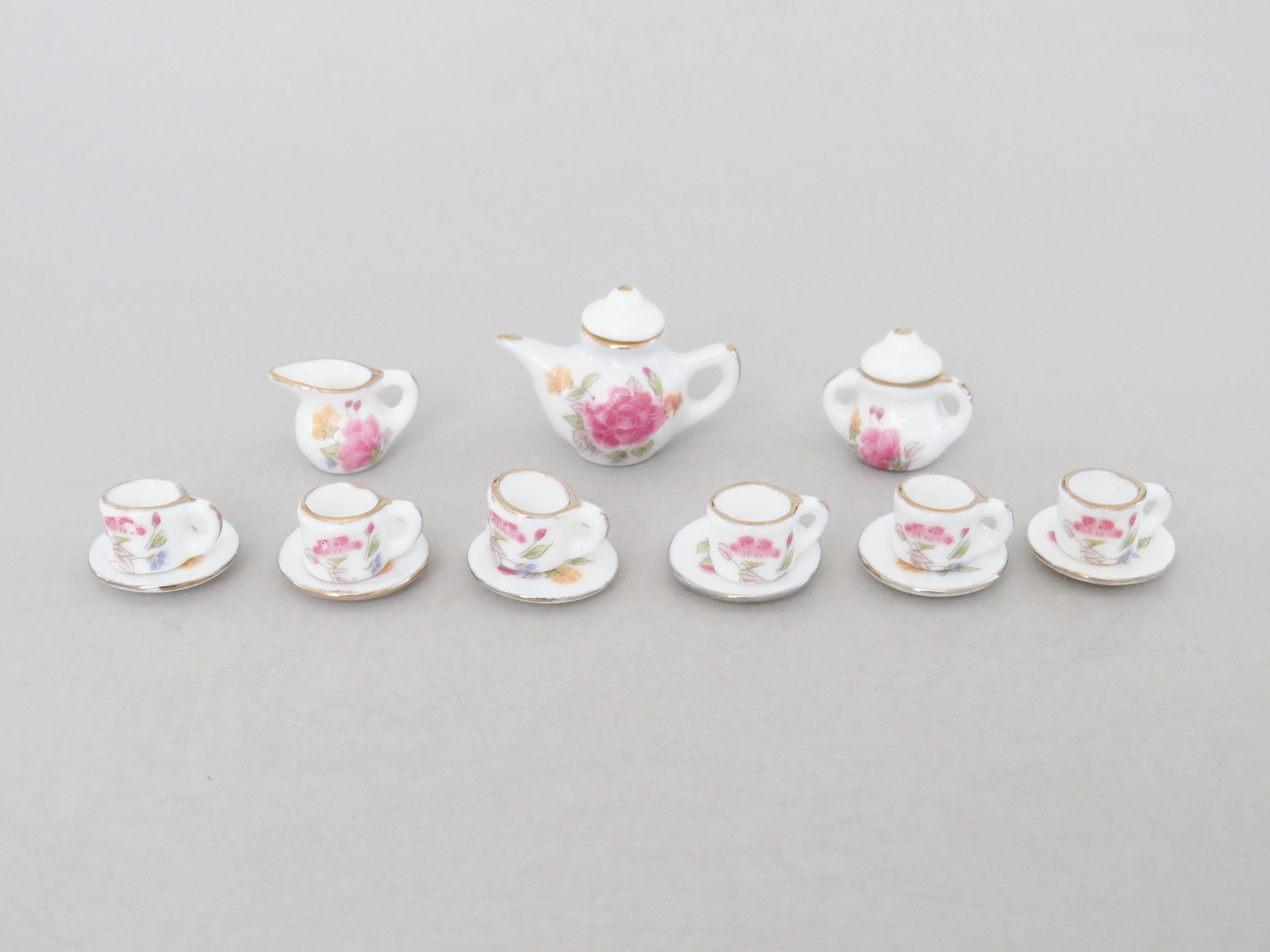 Juego De Tazas De Té De Cerámica En Miniatura – 8 Piezas, Escala 1:12, Estampado Floral Y Dorado – Accesorios De Cocina Para Casa De Muñecas