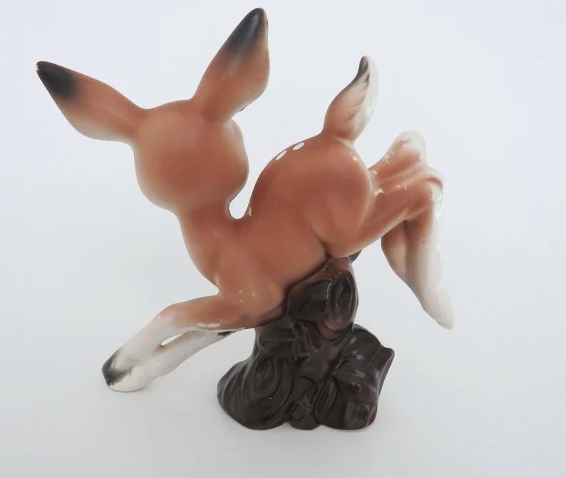 ヴィンテージ鹿の置物、ヴィンテージ子鹿の置物鹿の像、跳躍する鹿