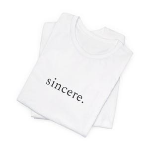 aufrichtig - One Word Minimalist Unisex Jersey Kurzarm T-Shirt