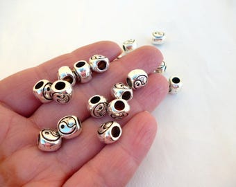 Metal de plata brillante Beads_ PP0028/6587/324_Silver perlas Yin Yang de agujero grande de 8x8x9 mm agujero 4 mm _ paquete 10 piezas