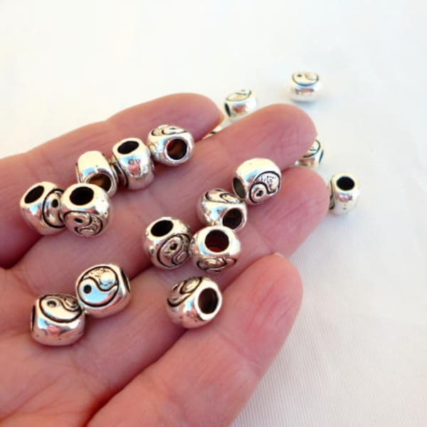 Massif Beads_ de métal argent brillant PP0028/6587/324_Silver grand trou Yin Yang de 8 x 8 x 9 mm trou de 4 mm _ pack 10 pcs