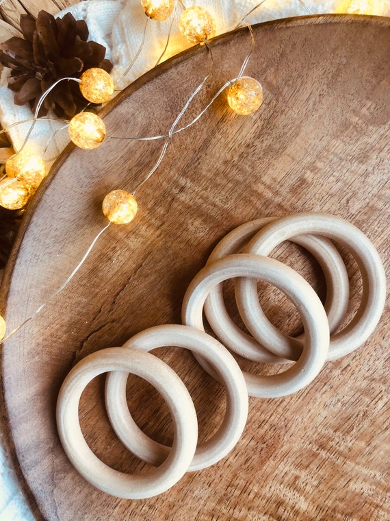 DS. DISTINCTIVE STYLE Wooden Rings for Crafts 10 Pieces 2.76 Inches Wooden  Macrame Rings Unfinished Wood Rings for Macrame Plant Hangers DIY Projects  : Amazon.in: Home & Kitchen