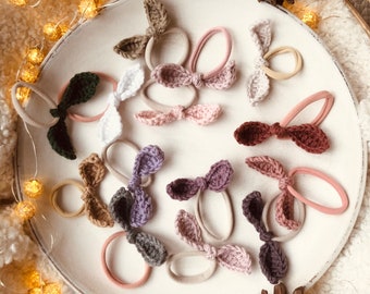 Hair tie bow crocheted from wonderfully soft merino wool “Maxi”