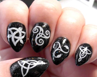 Mixed TRISKELLE - TRIQUETRA Nail Decals Triskelion Triple Spiral Waterslide Nail Art Decals in Black or White Pack, Celtic, Druid, Mind Body