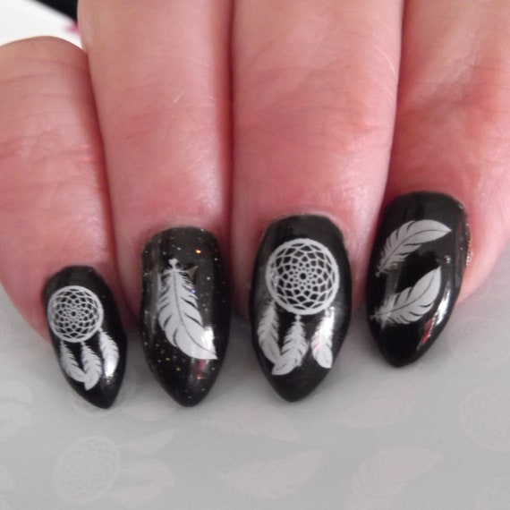 White Dream Catcher Nail Art Dreamcatcher And Feather Nail Etsy De White Dream Catcher Nail Art Dreamcatcher And Feather Nail Etsy De