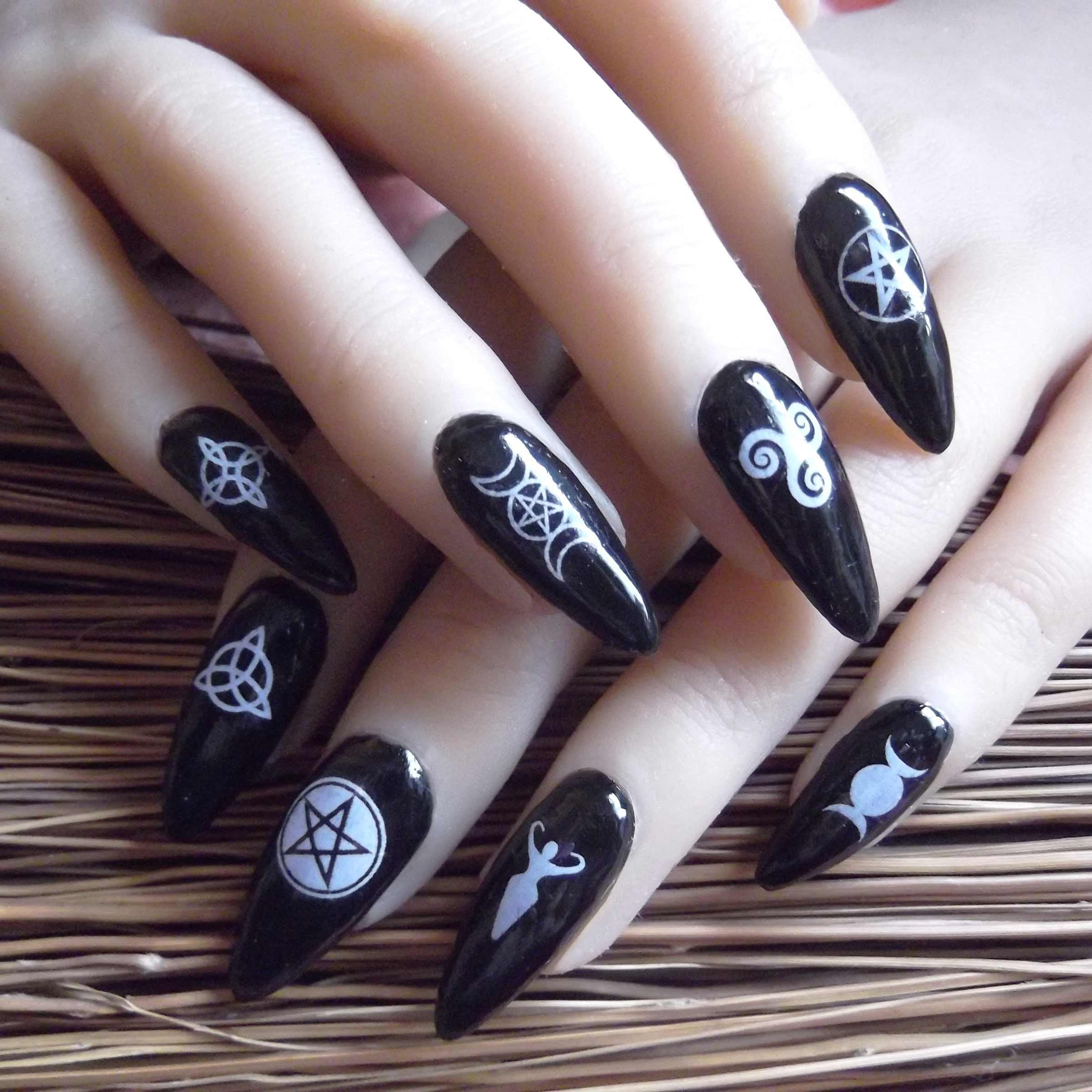 24pcs Short Coffin Shaped Geometric Dark Gothic Style Shiny Nail Art  Decoration For Women And Girls, Press-On Easy Apply And Remove, With 1pc  Jelly Glue And 1pc Nail File | SHEIN ASIA