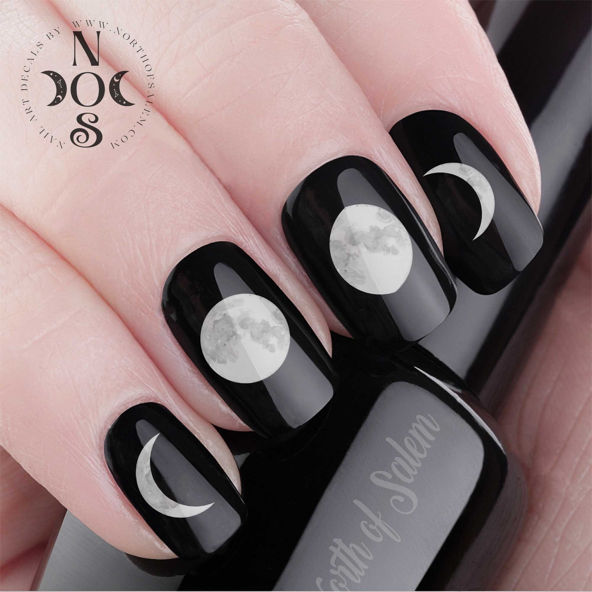 Moon nails design discount