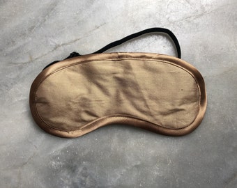 sleep mask caramel, silk sleep mask, silk, sleeping mask, beauty, meditation, relaxation, travel, eye mask