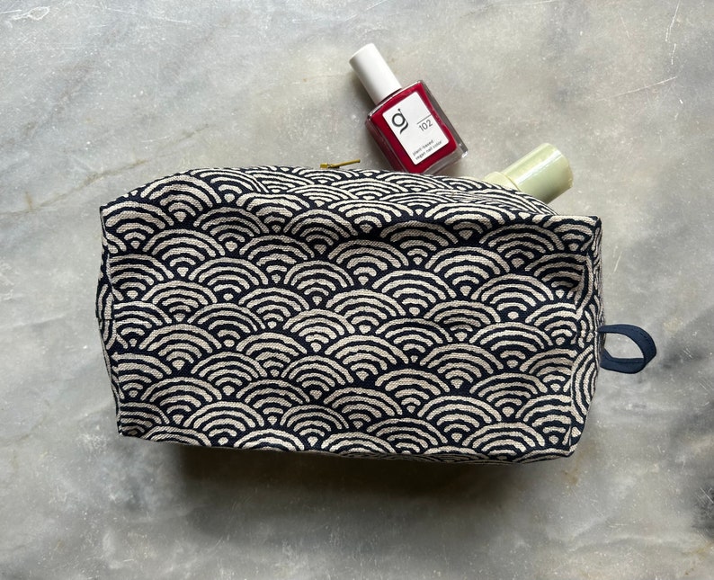 Makeup bag waves, cosmetic-bag, beauty, makeup bag, toiletry bag, cosmetic bag, travel kit, cotton image 1