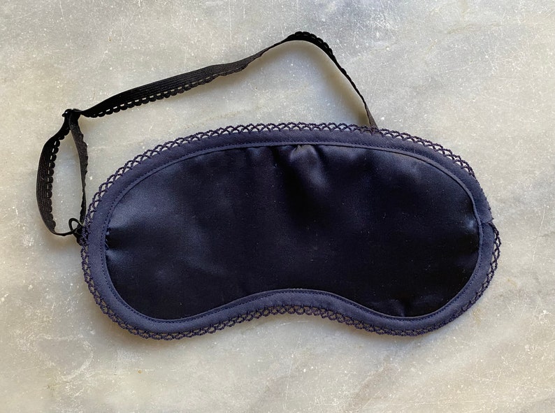 sleeping mask from silk, dark blue with crotched edge, sleep mask, silk, blue, relaxation, travel, beauty image 1