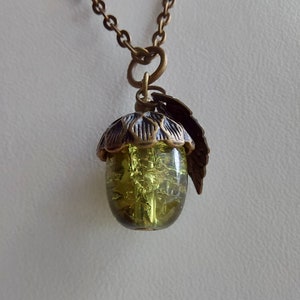 Olive Green Crackle Glass Acorn Pendant Necklace. Bronze Tone Choose Chain length. Extendable, Gift for Nature lover, Oak Tree Nut, Moss image 4