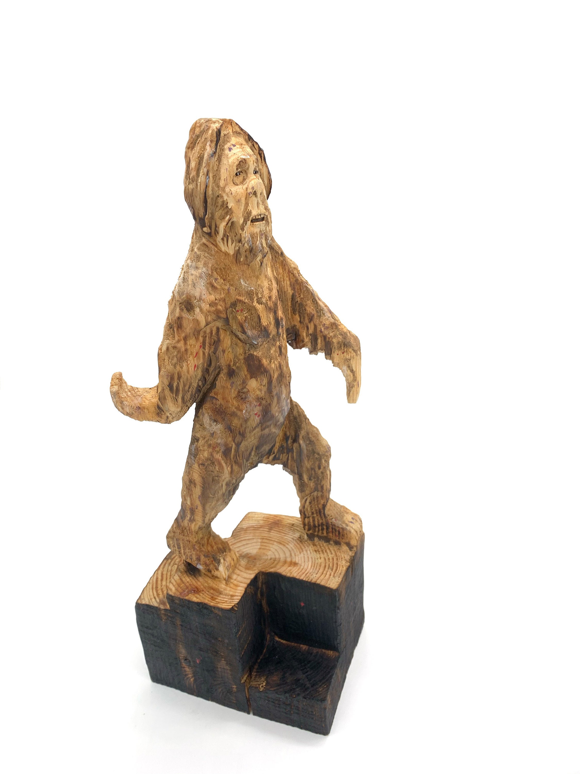 Bigfoot Wood Carving, Sasquatch Chainsaw Carving, Yeti sculpture, Hand