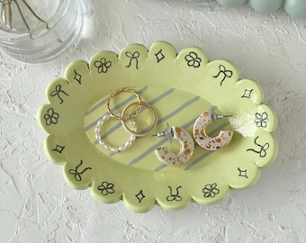 Light Green Scalloped Ceramic Dish, Coquette Bow Ceramic Plate, Illustrated Ring Dish, Handmade Clay Jewelry Holder, Small Oval Trinket Tray