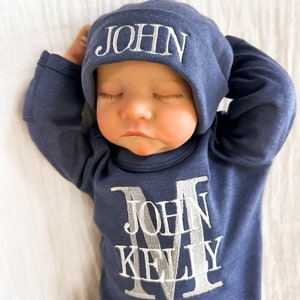 Conjunto personalizado para bebé niño que regresa a casa: Footie y gorro con monograma