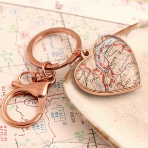 Porte-clés coeur personnalisé avec deux cartes de votre choix, breloque double face unique, cadeau pour un colocataire, porte-clés Trésor intemporel