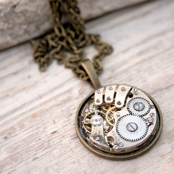 Industrial Necklace Watch Movement Unisex Necklace, Vintage Clockwork Pendant Industrial Jewellery Fantasy Steampunk Costume Jewelry