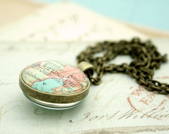 Collar con mapa personalizado: colgante de bronce de doble cara, regalo para larga distancia