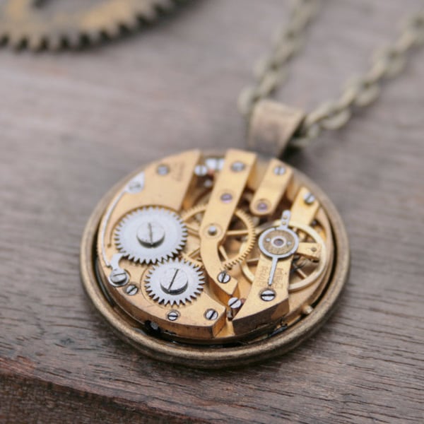 Industrial Necklace Watch Movement Unisex Necklace Vintage Clockwork Pendant Industrial Jewellery Fantasy Steampunk Costume Jewelry
