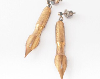 Dark Academia Earrings, Vintage Fountain Pen Nibs Dangle Earrings in Gold Tone, Romantic Mothers Day Gift, Unique Gift for a Writer