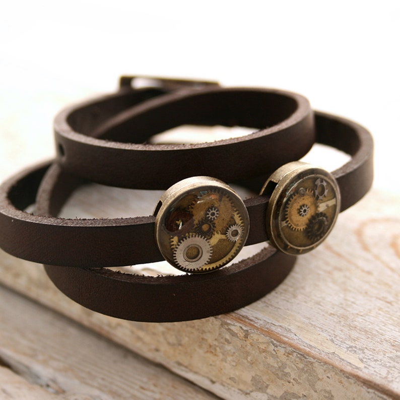 Steampunk Leather Bracelet for Men with cogs and gears image 2