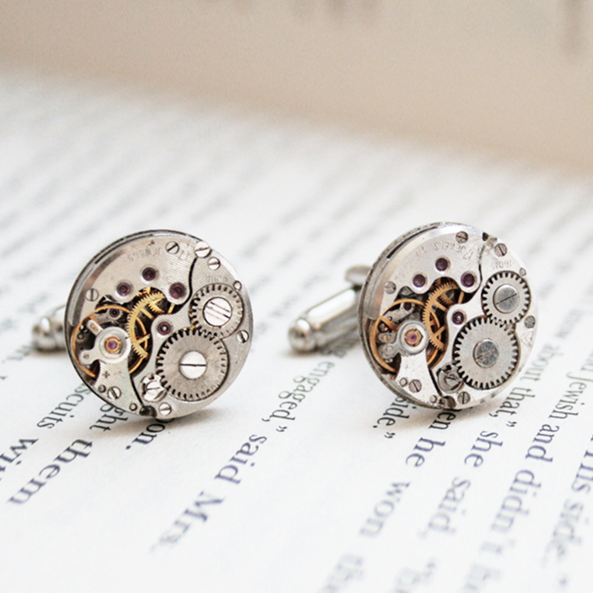 Mechanical cufflinks deals