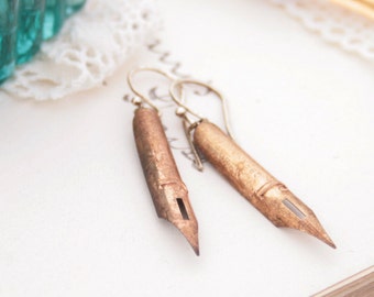 Quirky Earrings Antique Gold Fountain Pen Nib Dangle Earrings Dip Pen with J Letter, Gifts for Authors