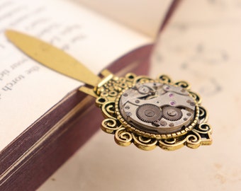 Marque-page Steampunk avec mouvement de montre ancienne pour les amateurs de Dark Academia, cadeau original pour petit ami