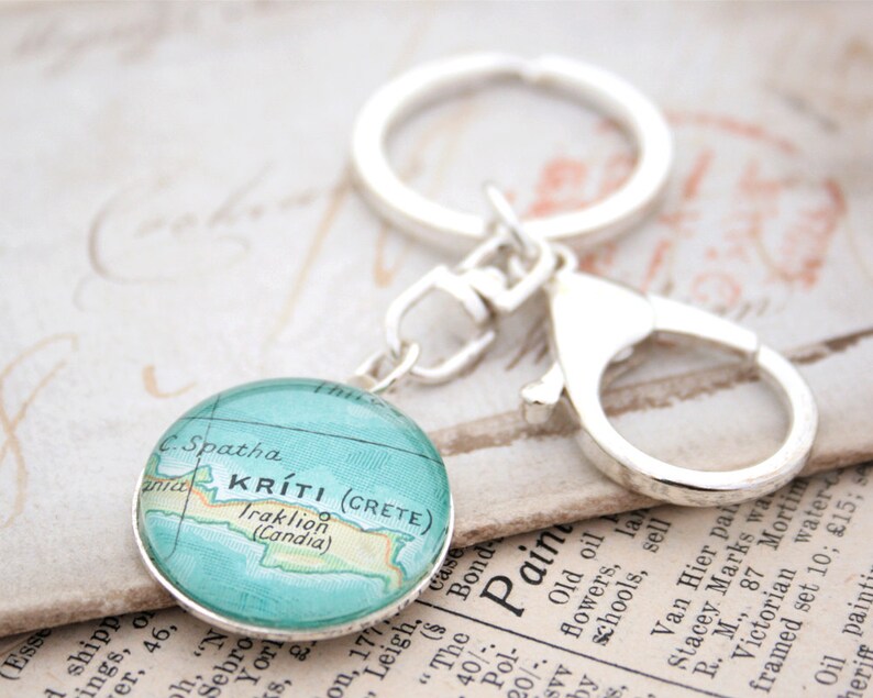 Custom Map Keychain, Bespoke Keyring With Map Location, Personalized ...