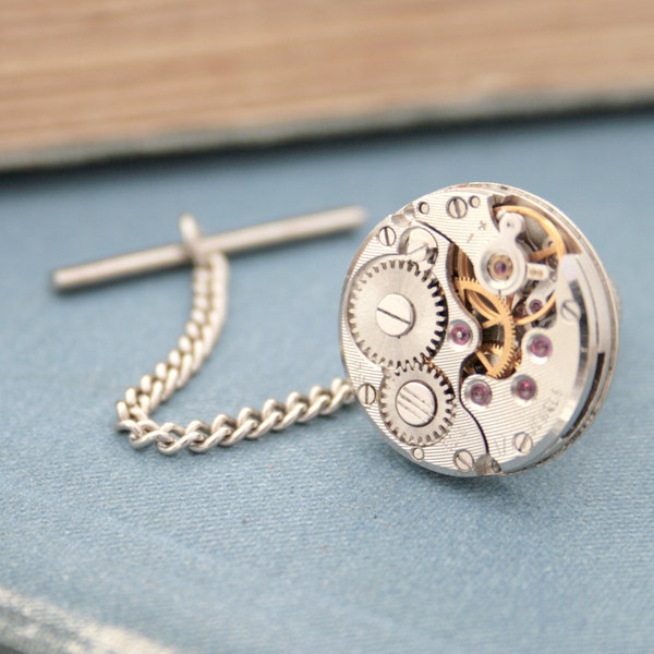 how to use tie pin with chain