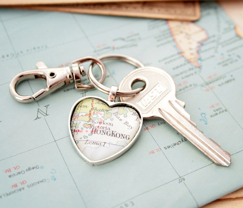 Custom Map Heart Keychain Personalised Travel Gift Keyring I Mother's Day Gift for Globetrotter Mom 3. antique silver