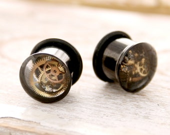 Steampunk 00 Gauges 10mm Plug earrings filled with watch parts, Alternative piercing saddle fit, single flared with o-rings or screw back
