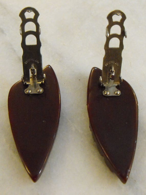 Vintage Bakelite Pair of Dress Clips - image 4