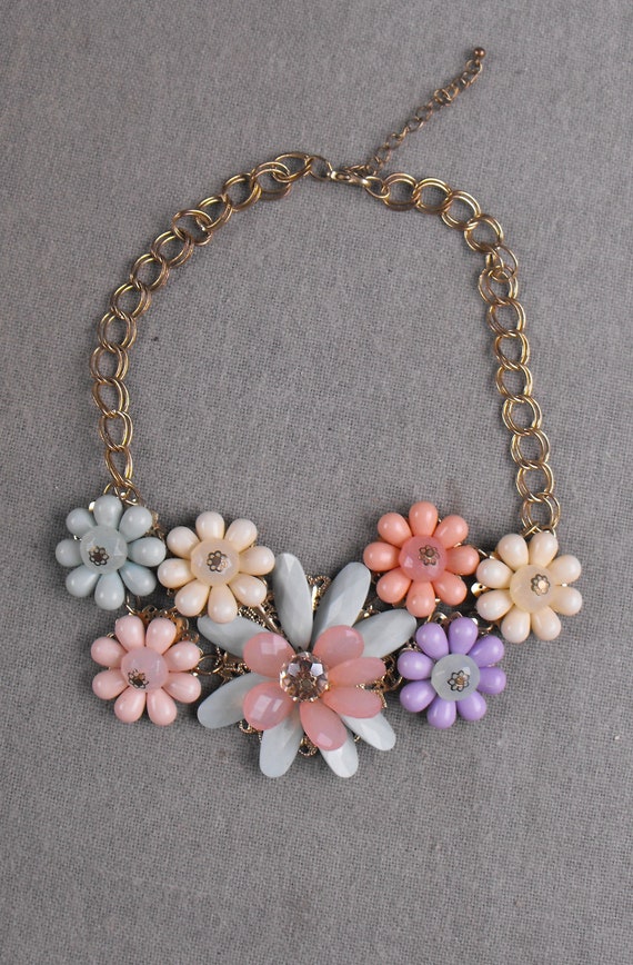 vintage 1950s plastic flower Gem
