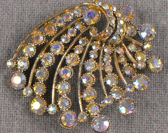 Swaying AURORA BOREALIS BROOCH