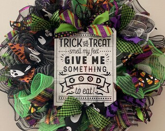 DIY Wreath Kit Halloween Trick or Treat Smell My Feet Wreath Kit