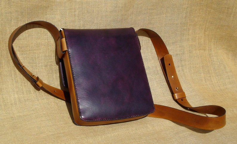 LEATHER HANDMADE BAG / Bag / Leather Bag / Office Bag / Messenger Bag / Pouch Bag / Shoulder Bag / Bandolier Bag / Cover iPad / Brown Bag. image 2