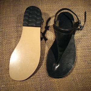 LEATHER SANDALS / Leather Handmade Sandals / Unisex  Sandals /  Female u.s # 5 // Male u.s # 3.5 - Female u.s # 10.5 // Male u.s # 9.