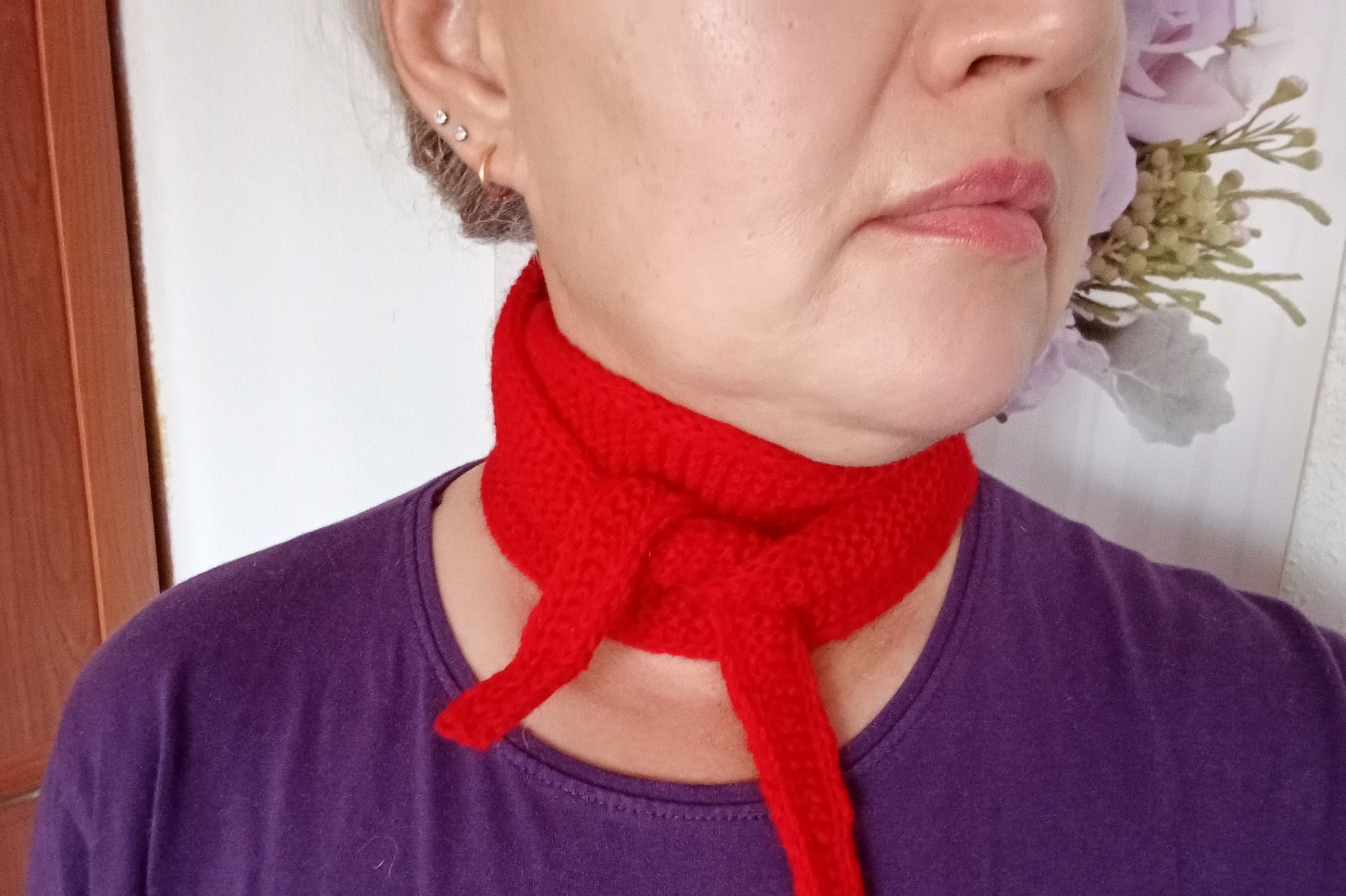 Red small wool neck scarf kerchief, Merino Sophie scarf, Soft scarf handmade, Knitted little neck scarf, small red neck warmer office style